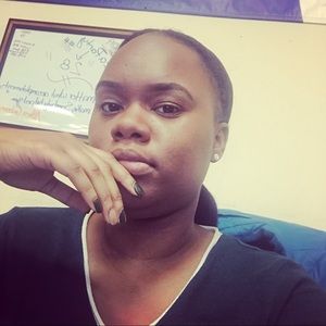 Meet your Posher, Dominique